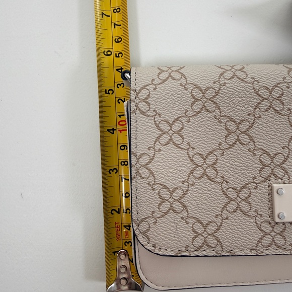 NWT Nine West Shonda Signature Wallet-On-A-String Sling Wallet Crossbody Bag - Picture 9 of 13